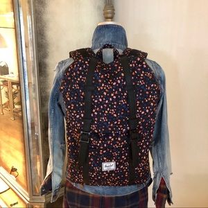 Hershel Supply Co Retreat Backpack | Mid-Volume